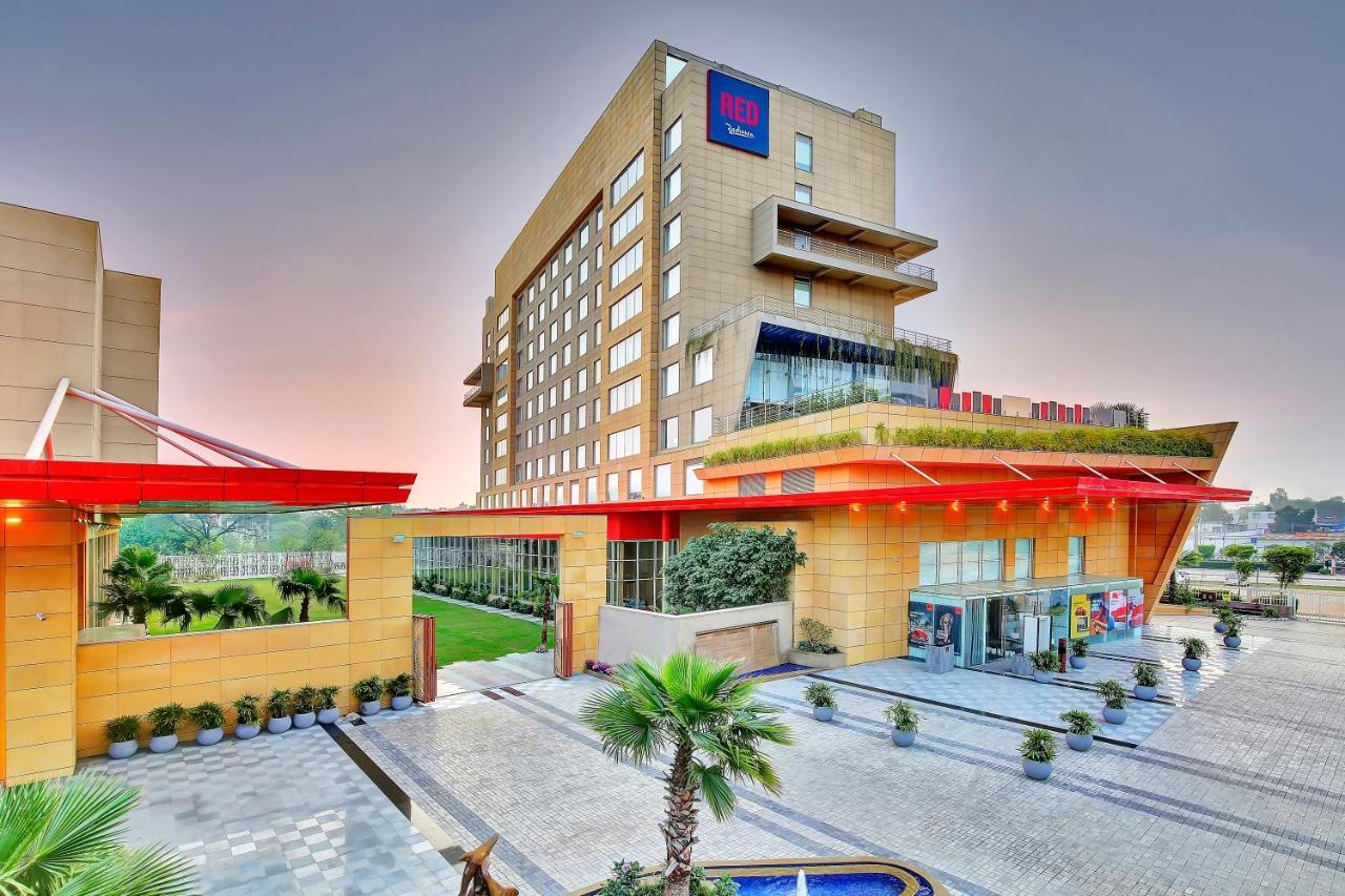 Radisson Red Chandigarh Mohali Exterior photo